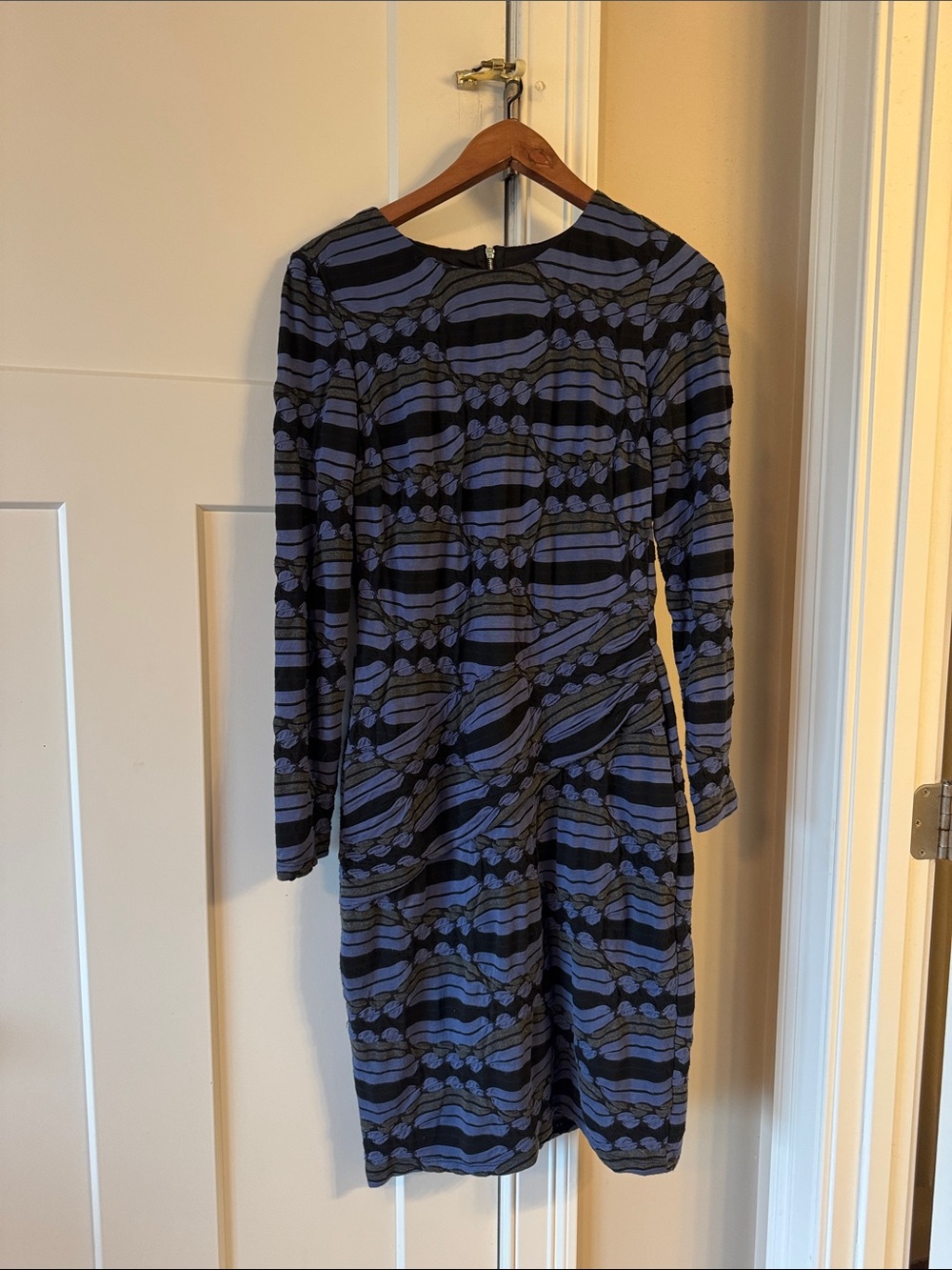 Long-Sleeve Blue and Black Patterned Sheath Dress
